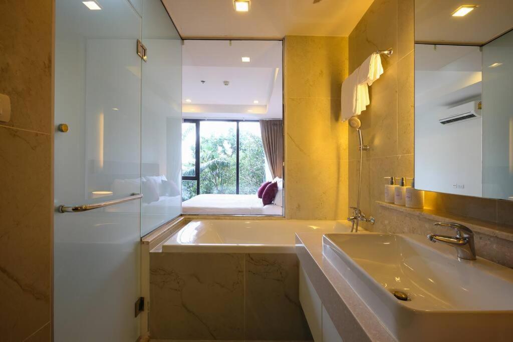 Specious Luxury 2 Bedrooms Apt. Chiang Mai Exterior foto