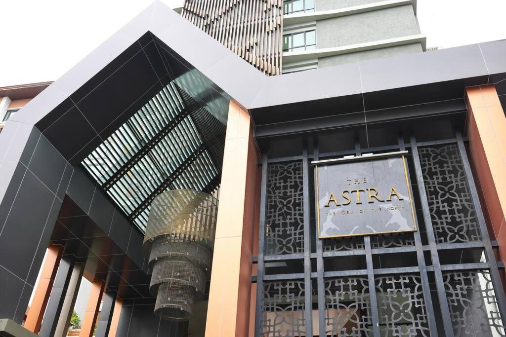 Specious Luxury 2 Bedrooms Apt. Chiang Mai Exterior foto