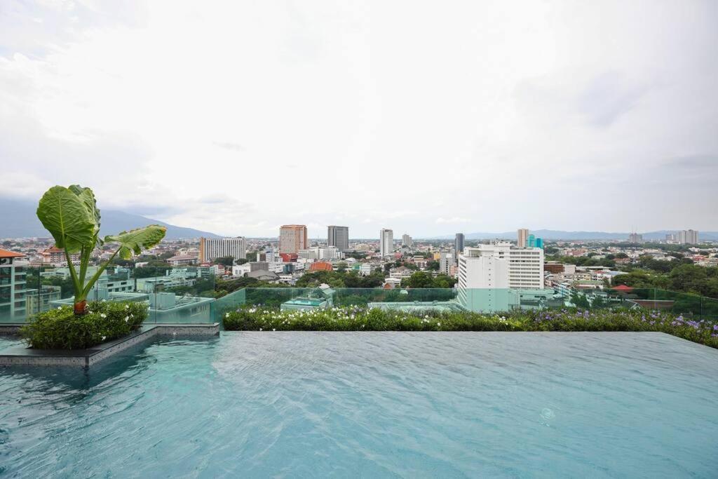 Specious Luxury 2 Bedrooms Apt. Chiang Mai Exterior foto